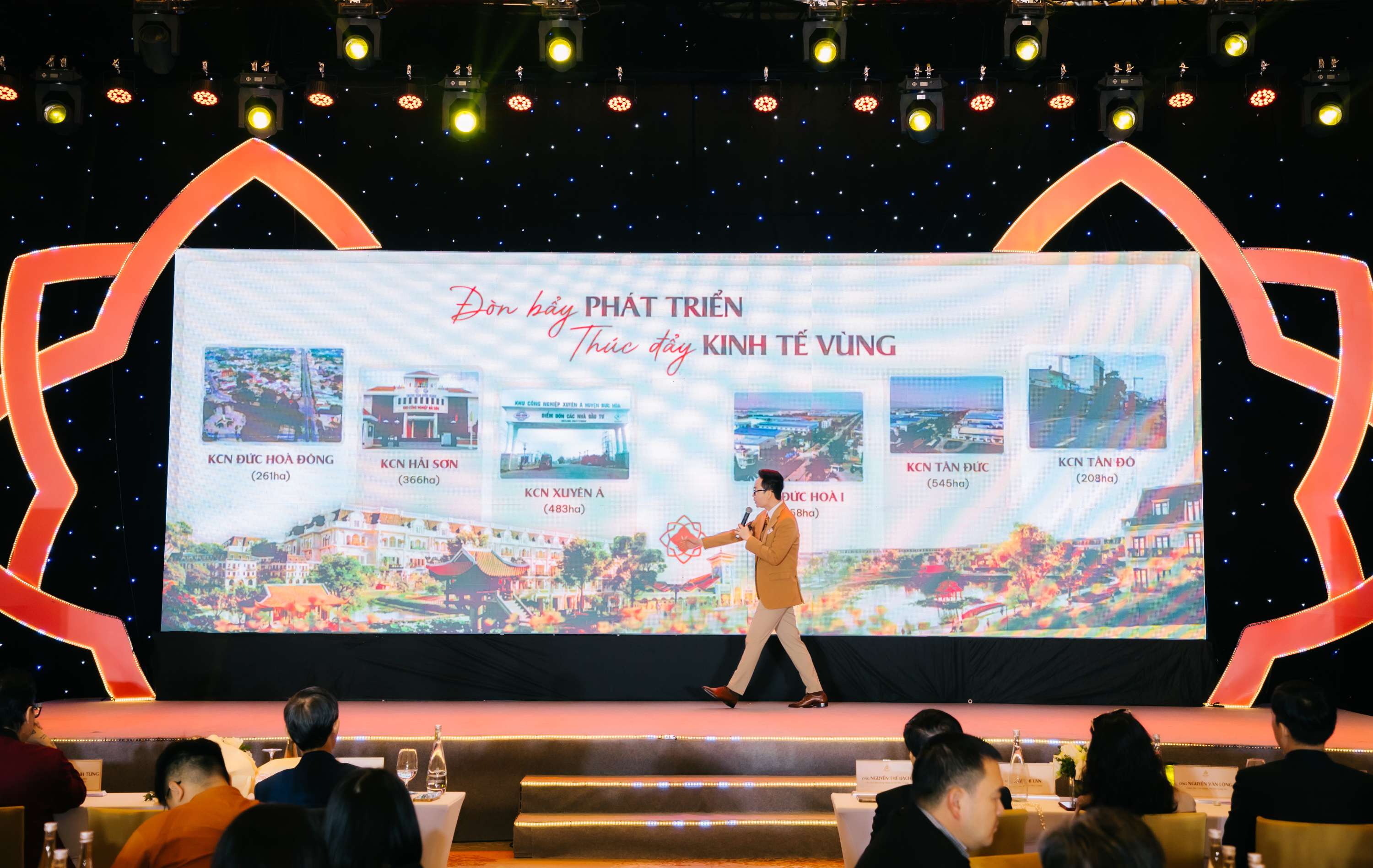 an-huy-my-don-nha-dau-tu-nam-tien-tai-ha-noi.jpg