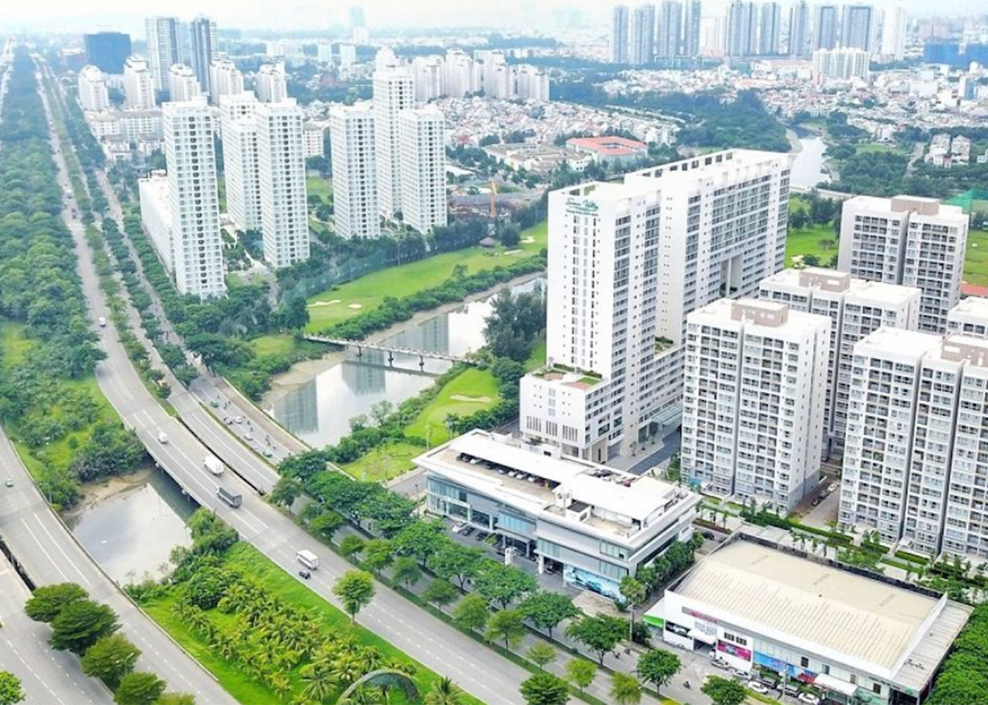 Chủ tịch TP.HCM: Phát triển 5 đô thị vệ tinh theo mô hình TOD